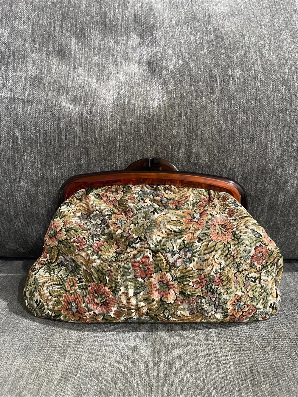 Tibor Handbags California Vintage Floral Tapestry Clutch Purse Kiss Lock